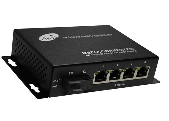 1 SC ポートと 4 POE ポートを備えた 4 ポート POE イーサネット メディア コンバーター