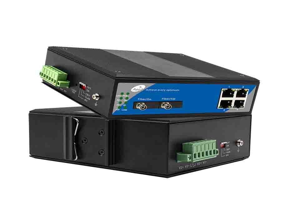 産業滝のように落ちるイーサネット繊維スイッチ10/100/1000Mbps 4イーサネットおよび2つの光学港